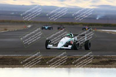 media/Nov-16-2025-CalClub SCCA (Sun) [[2975c16dfc]]/Group 5/Turn 1/